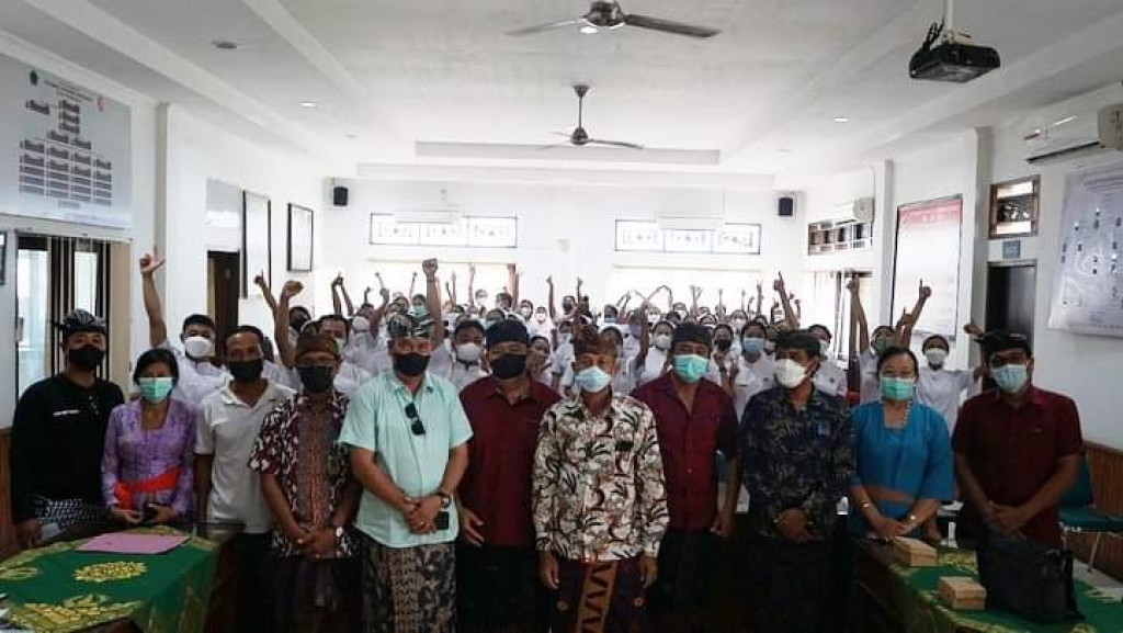 Serah Terima 88 Mahasiswa Praktek Homecare di Desa Tibubeneng